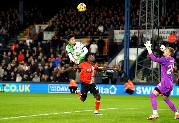 Liverpool-Star hofft, dass sein Vater vom Entführer freigelassen wird – 1 Ngôi sao Liverpool mong cha được kẻ bắt cóc trả tự do - 1