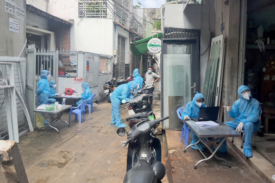 Người dân kể về hoạt động lễ của Hội thánh truyền giáo Phục Hưng ở Gò Vấp - 3 Người dân kể về hoạt động lễ của Hội thánh truyền giáo Phục Hưng ở Gò Vấp - 3
