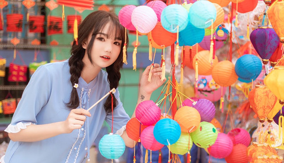 Nữ sinh xinh như búp bê rạng ngời đón mùa Trung thu - 4 Nữ sinh xinh như búp bê rạng ngời đón mùa Trung thu - 4