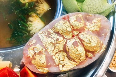 Học giới nhà giàu Dubai, dân chơi Việt chi bội tiền thưởng thức món ăn dát vàng