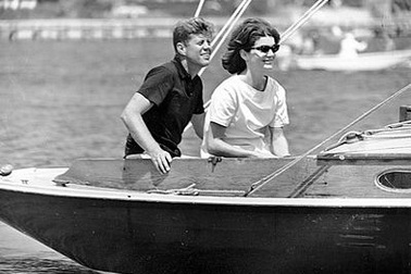 Chùm ảnh: Phút lãng mạn của các chính trị gia Mỹ (1)