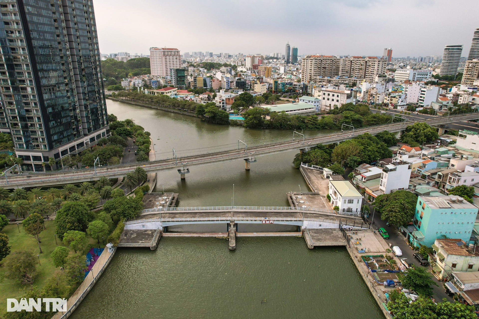 Những điểm nghẽn trên dự án đường ven sông Sài Gòn với lộ giới 35m - 6 Những điểm nghẽn trên dự án đường ven sông Sài Gòn với lộ giới 35m - 6