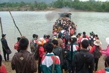 Quảng Bình: Lật đò đêm Noel, 3 người mất tích