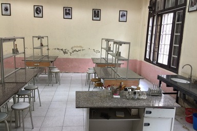 Bỏng nặng vì nổ ở phòng thực hành Hóa: Giật mình quy chuẩn phòng thí nghiệm