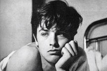 Cuộc đời huy hoàng của huyền thoại điện ảnh Pháp Alain Delon