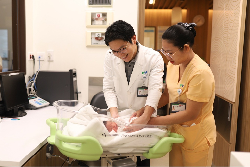 ThS.BS Võ Triệu Đạt (Bệnh viện FV): Nỗ lực giúp sản phụ vượt cạn nhẹ nhàng - 2 ThS.BS Võ Triệu Đạt (Bệnh viện FV): Nỗ lực giúp sản phụ vượt cạn nhẹ nhàng - 2