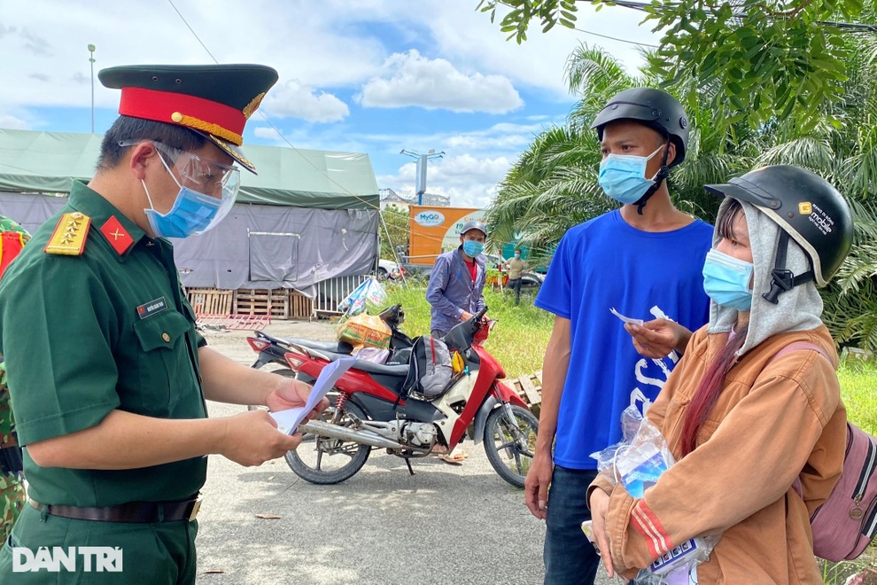 Người dân hồi hương tránh dịch sẽ được hỗ trợ tiền, gạo - 1 Người dân hồi hương tránh dịch sẽ được hỗ trợ tiền, gạo - 1