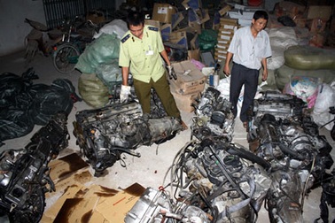 Hà Nội: Khám phá kho phụ tùng ô tô nhập lậu