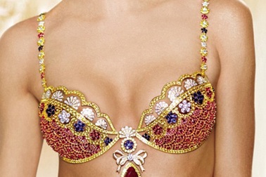 Ngắm bộ đồ lót trị giá 200 tỉ đồng 