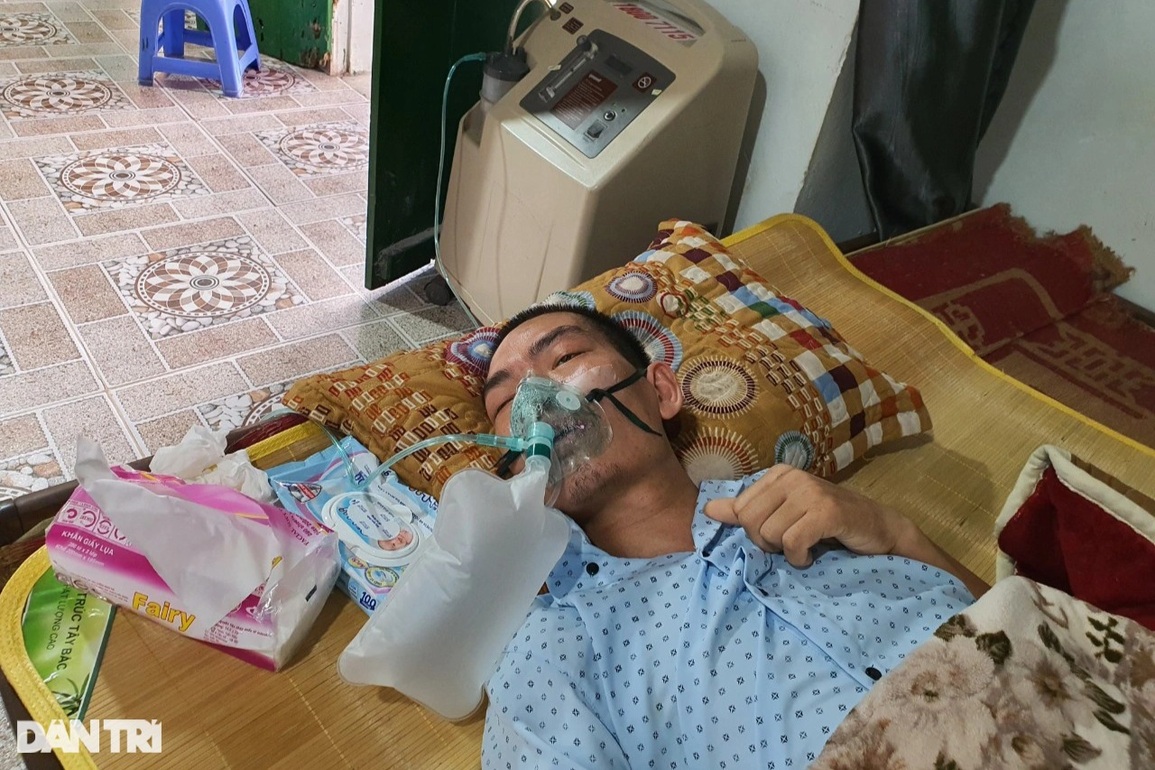Rớt nước mắt cha nghèo chờ chết cầu xin cái ăn cho con thơ - 3 Rớt nước mắt cha nghèo chờ chết cầu xin cái ăn cho con thơ - 3