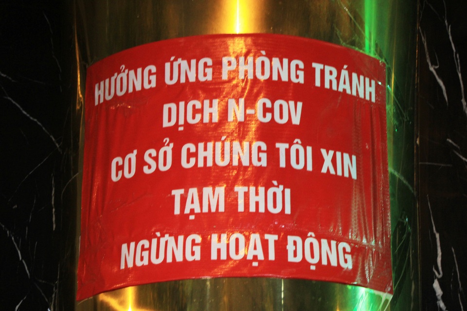 Phố karaoke Hà Nội im lìm, vắng lặng - 3 Phố karaoke Hà Nội im lìm, vắng lặng - 3