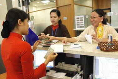 Dịch vụ đổi tiền lì xì “chợ đen”: Tung hoành chặt chém