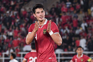 Ngôi sao nhập tịch vô kỷ luật, HLV Shin Tae Yong đưa ra đòn trừng phạt