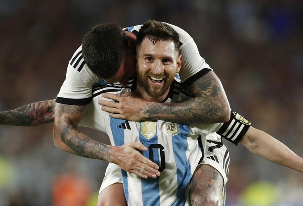 Đối thủ gửi yêu cầu độc lạ tới Lionel Messi - 2 Đối thủ gửi yêu cầu độc lạ tới Lionel Messi - 2