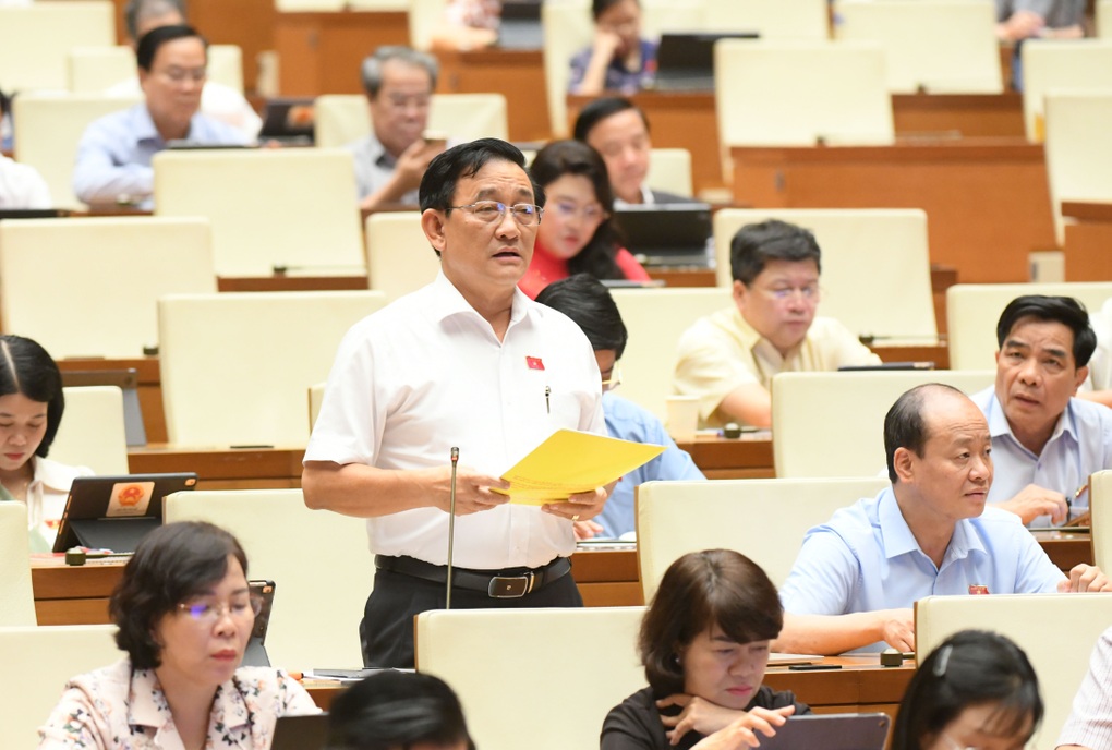 ĐBQH hiến kế giảm ùn tắc giao thông tại các vòng xoay trên cả nước - 2 ĐBQH hiến kế giảm ùn tắc giao thông tại các vòng xoay trên cả nước - 2