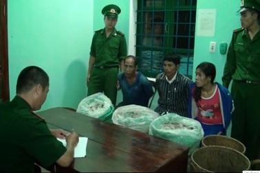 Bắt 3 đối tượng mua bán trái phép gần 80kg thuốc nổ