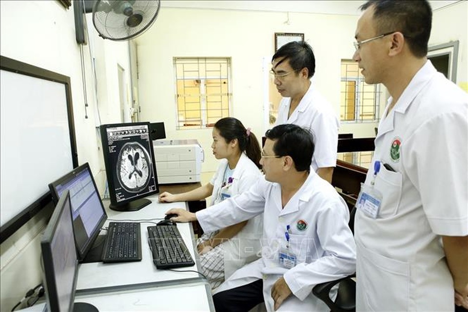 Dứt “bầu sữa” của nhà nước, 12 bệnh viện tiết kiệm ngân sách hơn 100 tỷ đồng - 1 Dứt “bầu sữa” của nhà nước, 12 bệnh viện tiết kiệm ngân sách hơn 100 tỷ đồng - 1