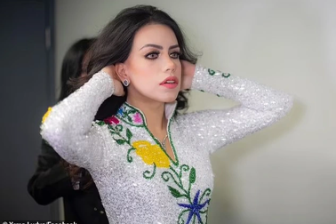 Nữ ca sĩ 21 tuổi nghi bị chồng 79 tuổi bắn chết