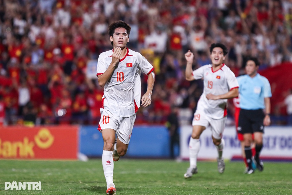 Chiến thắng quý giá trước Singapore, U23 Việt Nam nắm lợi thế lớn - 1 Chiến thắng quý giá trước Singapore, U23 Việt Nam nắm lợi thế lớn - 1