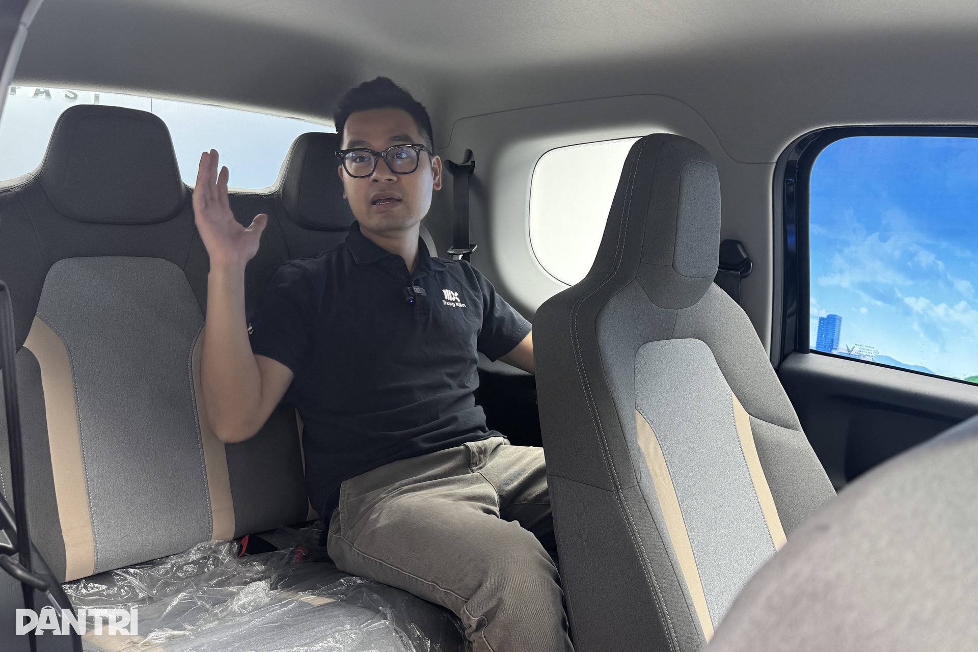 “Soi” ô tô điện rẻ nhất của VinFast mới về đại lý, có điểm nhỉnh hơn VF 3 - 13