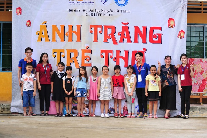 Trung thu cho em – Mang ánh trăng cổ tích thắp sáng những ước mơ - Ảnh 2.