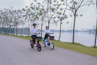 Đi xe điện tiết kiệm đến 32 lần so với xe tay ga chạy xăng?