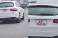 Hình ảnh xe sang "ngụy trang" biển số khiến dân mạng xôn xao