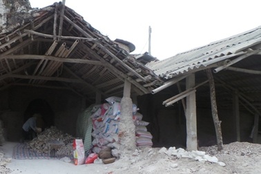 Vụ 9 người thương vong do ngạt khí lò vôi: Dừng tất cả các lò vôi trên địa bàn