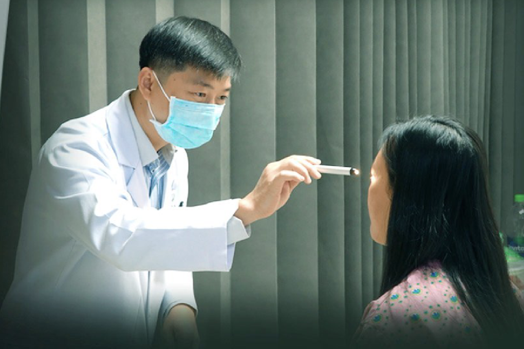 Căn bệnh khiến người phụ nữ co giật mặt, không thể ngủ ngon suốt 4 năm - 1 Căn bệnh khiến người phụ nữ co giật mặt, không thể ngủ ngon suốt 4 năm - 1