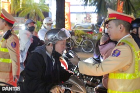 Một đêm, CSGT phát hiện hơn 1.800 tài xế vi phạm nồng độ cồn