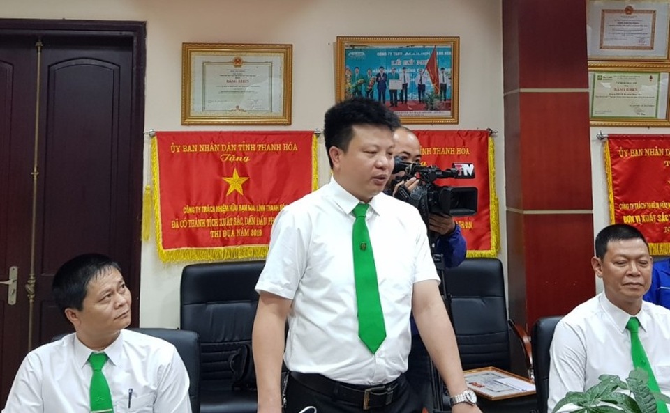 Tài xế taxi cứu cô gái trẻ nhảy cầu có lần suýt bị đánh oan khi giúp người - 2 Tài xế taxi cứu cô gái trẻ nhảy cầu có lần suýt bị đánh oan khi giúp người - 2