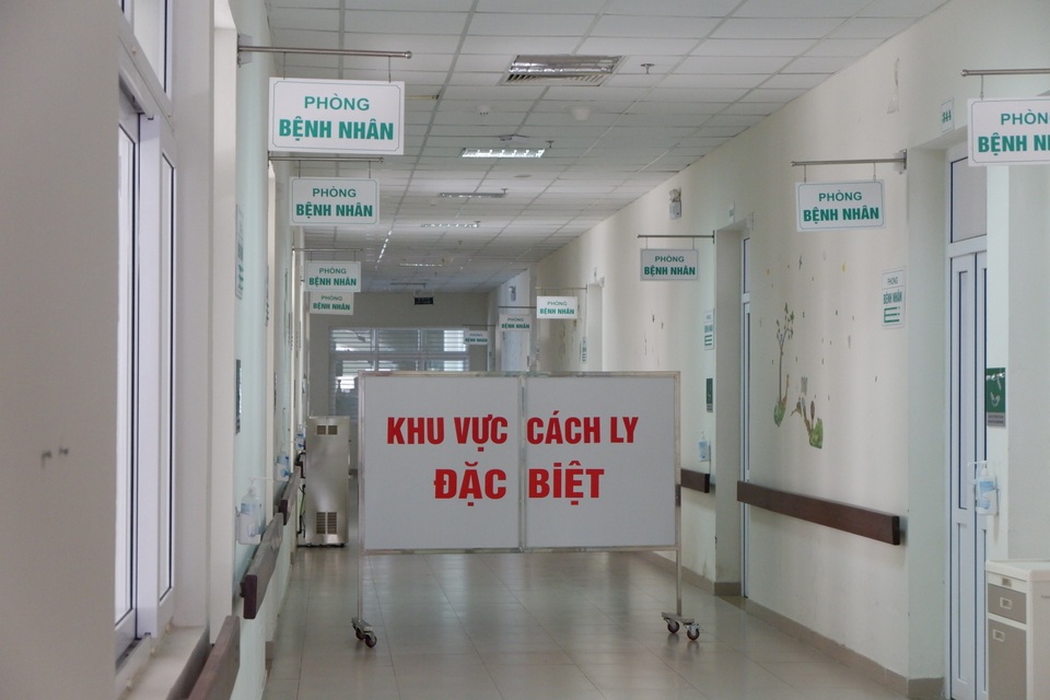 3 giờ đồng hồ đỡ đẻ cho sản phụ mắc Covid-19 trên tuyến đầu chống dịch - 8 3 giờ đồng hồ đỡ đẻ cho sản phụ mắc Covid-19 trên tuyến đầu chống dịch - 8