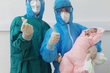 Sản phụ từ Hàn Quốc về đang cách ly phòng Covid - 19 sinh con