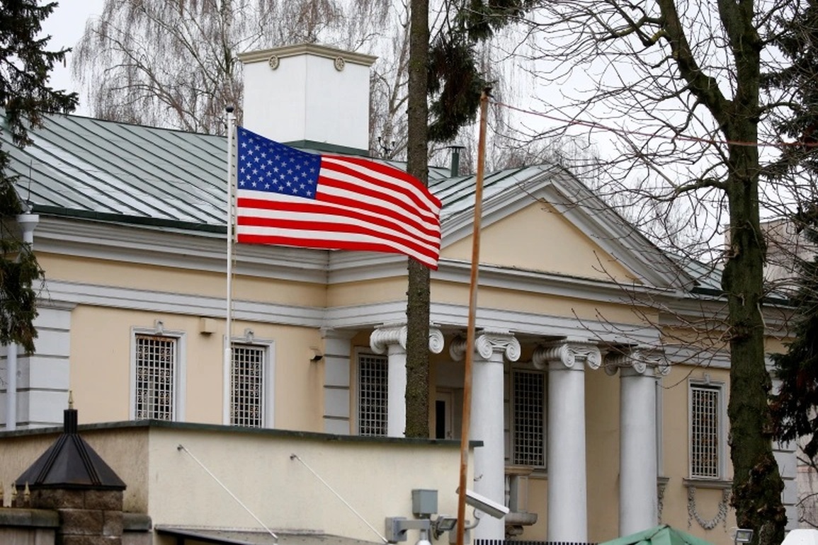 Nga - Ukraine căng như dây đàn, Mỹ hối thúc công dân lập tức rời Belarus - 1 Nga - Ukraine căng như dây đàn, Mỹ hối thúc công dân lập tức rời Belarus - 1