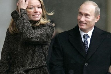 Putin hé lộ con gái thành thạo 3 ngoại ngữ