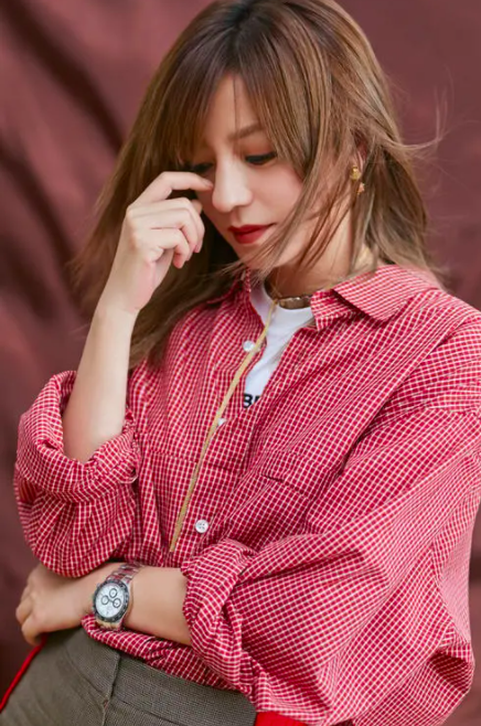 Triệu Vy chỉ trích đàn em đạo đức giả, hoá giải tin đồn ghét Huỳnh Dịch - 5 Triệu Vy chỉ trích đàn em đạo đức giả, hoá giải tin đồn ghét Huỳnh Dịch - 5