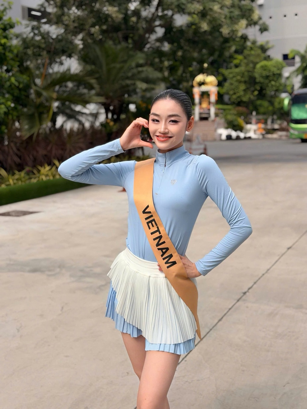ស្ថានភាពរបស់ Yen Nhi ក្រោយការថ្លែងដ៏ចម្រូងចម្រាសរបស់នាងក្នុងកម្មវិធី Miss Grand International - ៣ Tình hình của Yến Nhi sau ồn ào phát ngôn tại Hoa hậu Hòa bình Quốc tế - 3