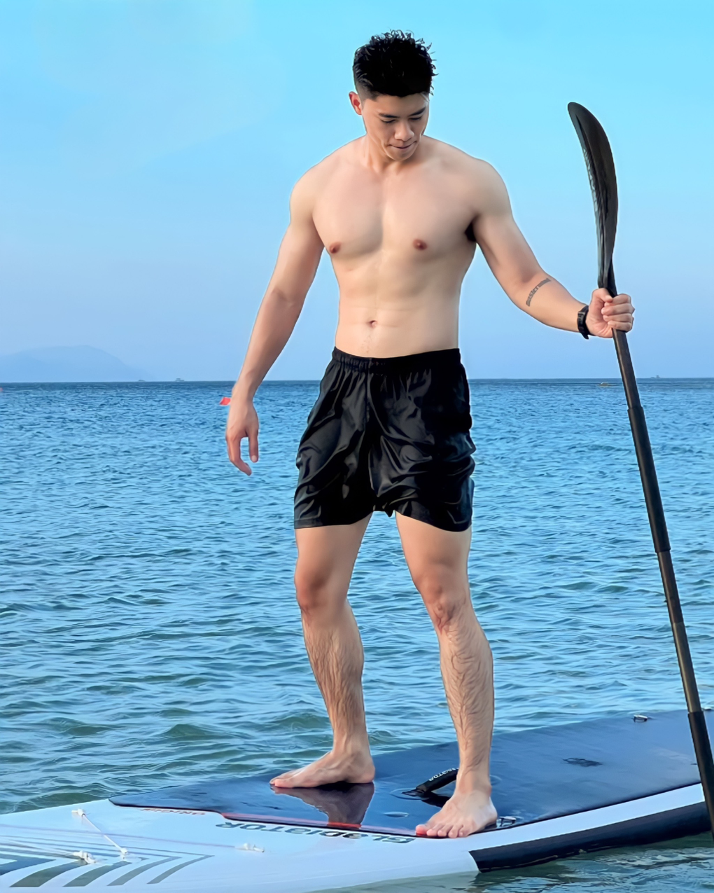 Hot boy 6 múi bị ca sĩ Vũ Thảo My từ chối vì tưởng là màu tím - 5 Hot boy 6 múi bị ca sĩ Vũ Thảo My từ chối vì tưởng là màu tím - 5