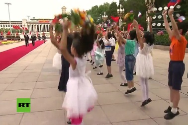 Ông Tập Cận Bình trải thảm đỏ đón “người bạn tốt nhất” Putin