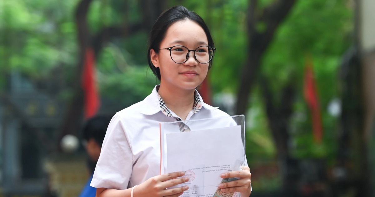 View - Thi lớp 10 tại Hà Nội: Gần 106.000 học sinh bước vào bài thi đầu tiên | Báo Dân trí