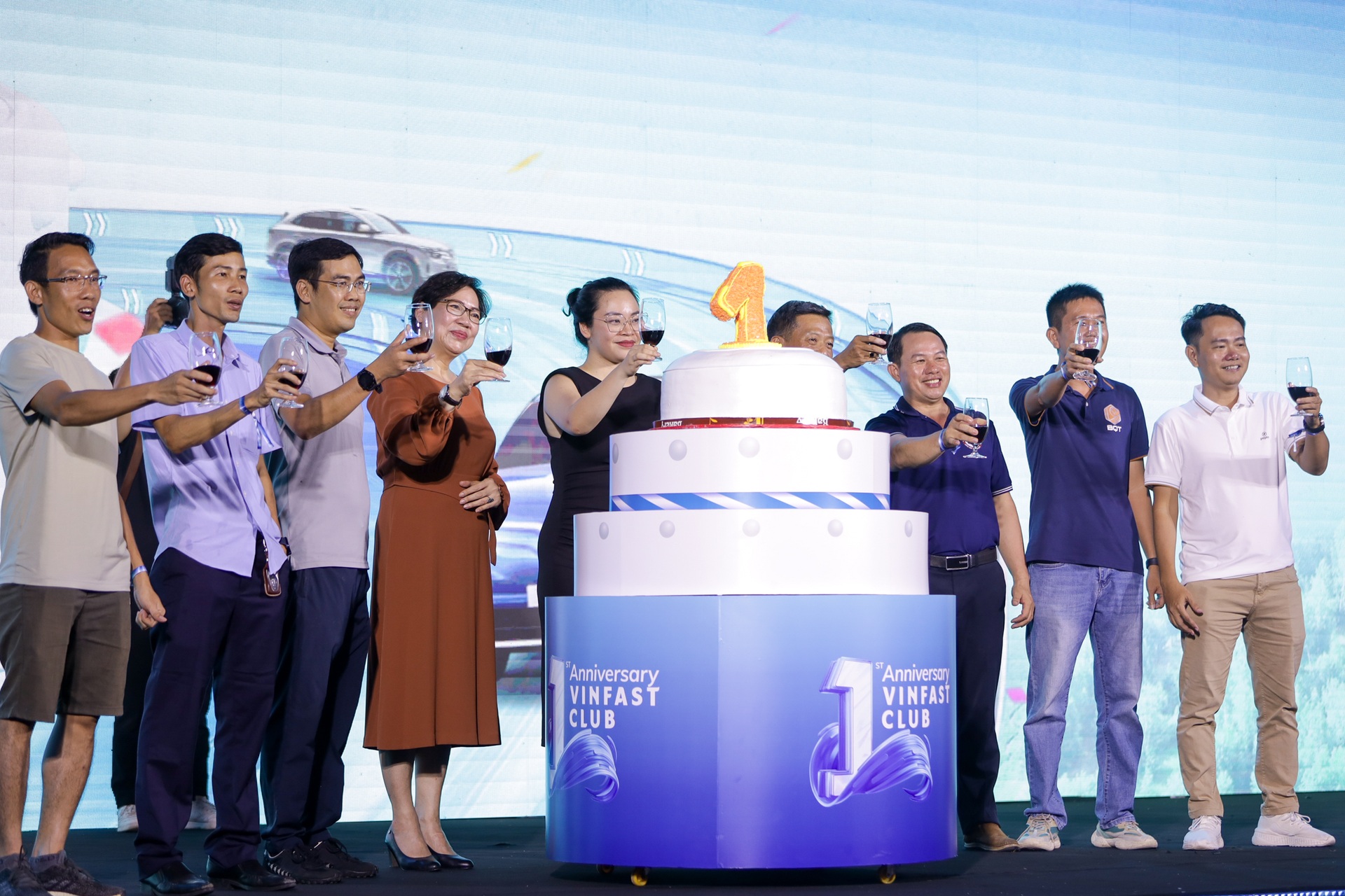 Hơn 32.000 thành viên mừng sinh nhật Cộng đồng VinFast Toàn cầu - 11 Hơn 32.000 thành viên mừng sinh nhật Cộng đồng VinFast Toàn cầu - 11