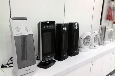 Thị trường đồ sưởi “cháy” hàng, giá tăng vì rét đậm