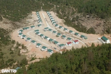 Nơi ở đẹp như tranh của người Bru - Vân Kiều giữa núi rừng hùng vỹ