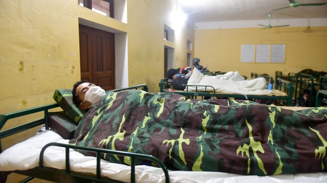 Bên trong khu cách ly 260 công dân Việt Nam tại doanh trại quân đội - 12 Bên trong khu cách ly 260 công dân Việt Nam tại doanh trại quân đội - 12