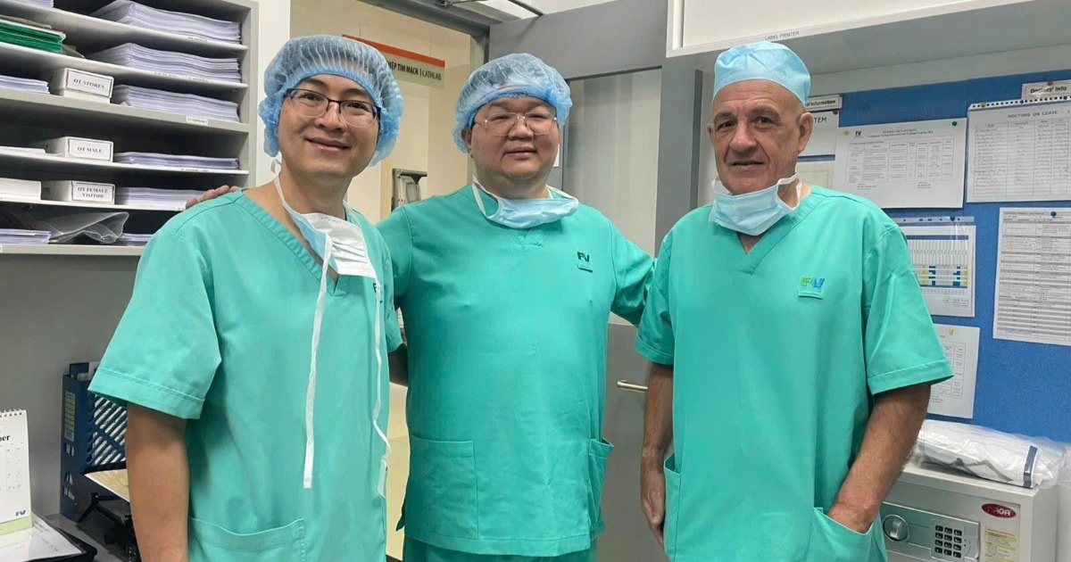 Bác sĩ Singapore bay sang FV điều trị, bệnh nhân tiết kiệm hơn 60% chi phí