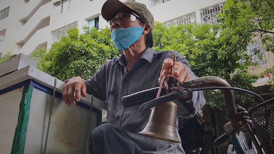 Bán ký ức tuổi thơ qua tiếng leng keng giữa lòng Sài Gòn - 7 Bán ký ức tuổi thơ qua tiếng leng keng giữa lòng Sài Gòn - 7