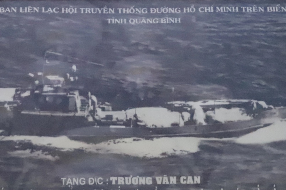 Lính tàu không số: Sẵn sàng cho nổ tàu quyết không để hàng rơi vào tay địch - 2 Lính tàu không số: Sẵn sàng cho nổ tàu quyết không để hàng rơi vào tay địch - 2
