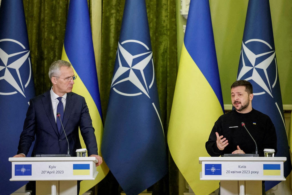 Ông Stoltenberg: Ukraine phải thắng Nga nếu muốn vào NATO - 1