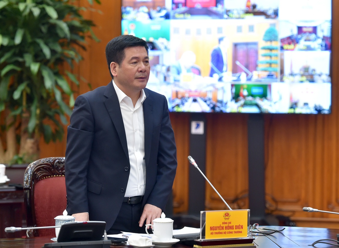 Phó Thủ tướng yêu cầu giải phóng sớm hàng nghìn xe tê liệt ở các cửa khẩu - 3 Phó Thủ tướng yêu cầu giải phóng sớm hàng nghìn xe tê liệt ở các cửa khẩu - 3