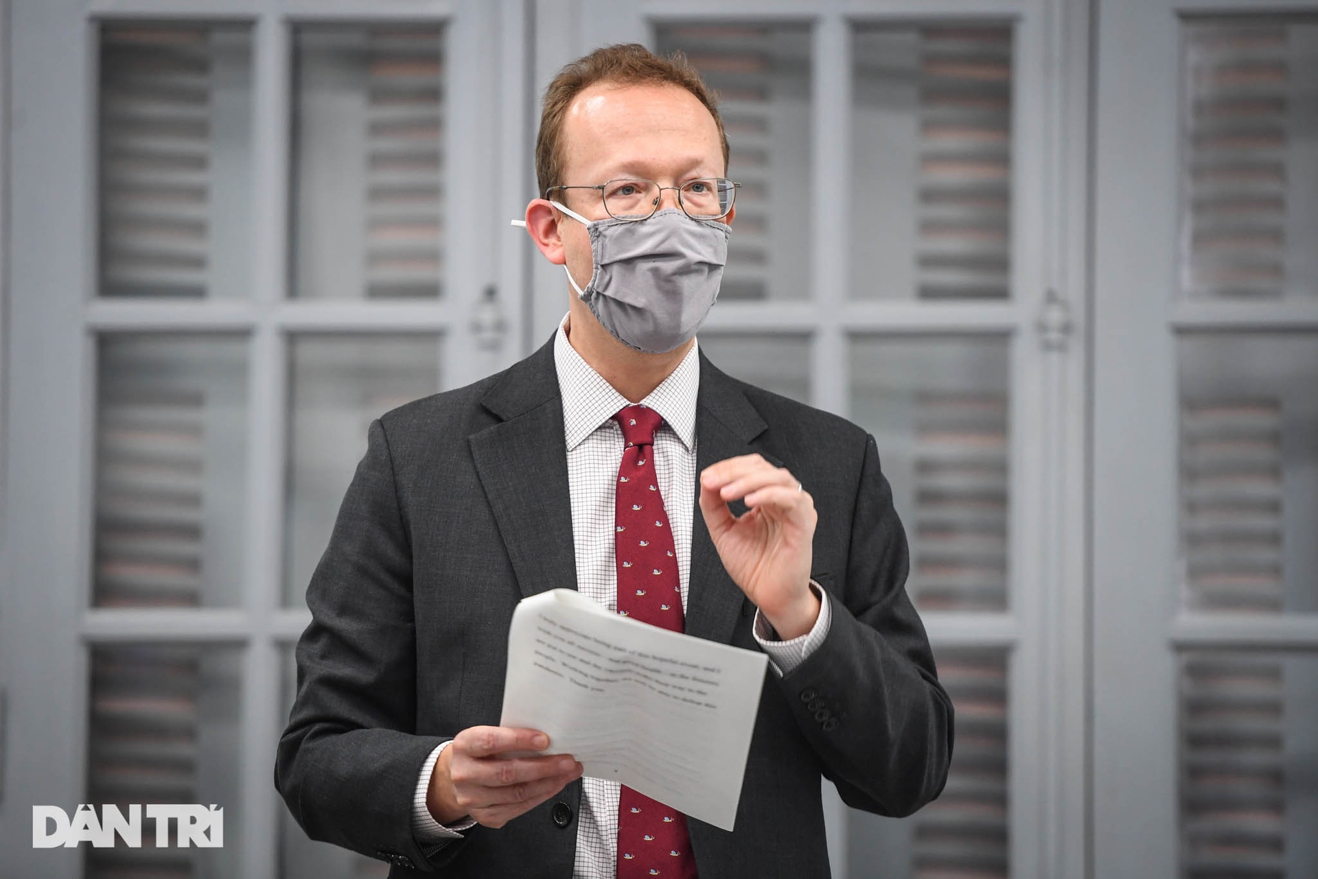 Bộ Y tế tiếp nhận 77 tủ lạnh âm sâu bảo quản vaccine Covid-19 từ Hoa Kỳ - 2 Bộ Y tế tiếp nhận 77 tủ lạnh âm sâu bảo quản vaccine Covid-19 từ Hoa Kỳ - 2